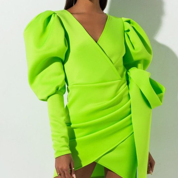 AKIRA Dresses & Skirts - Puffy Sleeve Mini Dress